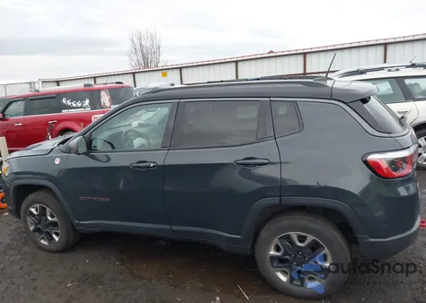 2018 Jeep Compass Trailhawk 4X4 z USA, uszkodzony, nr VIN 3C4NJDDB4JT366781